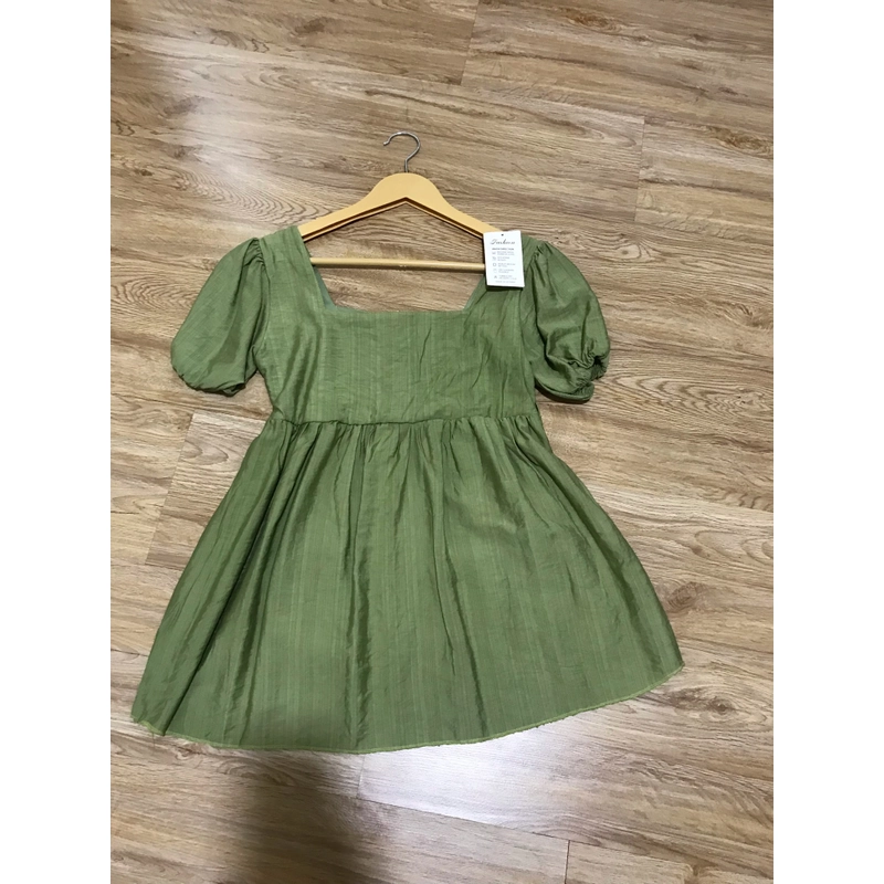 Áo baby doll xinh còn nguyên mác màu xanh lá cây 465888