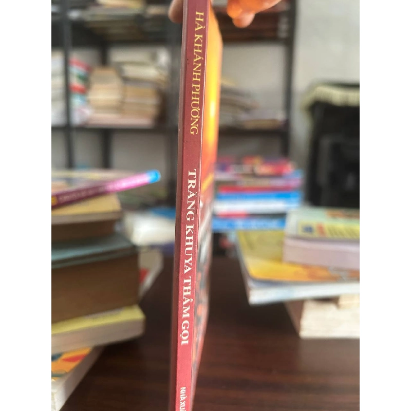 Trăng khuya thầm gọi thơ - Hà Khánh Phương 933600