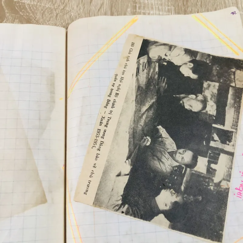 Vở sưu tầm tư liệu & hình ảnh về Bác Hồ 993280