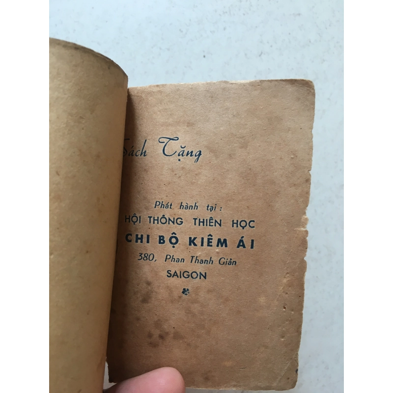 (1966) Ánh Sáng Trên Đường Đạo - Hội Thông Thiên Học Việt Nam 408567