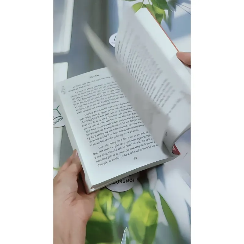 Gần Mặt Cách Lòng - Tạ Hồng 744733