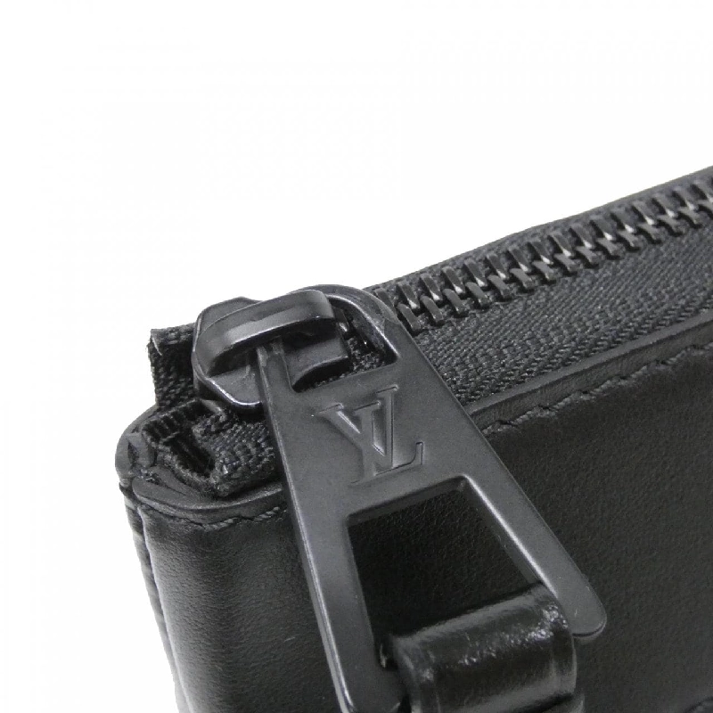 Túi xách Louis Vuitton Monogram Eclipse Pochette Voyage Souple M82543 614548