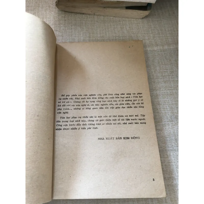 Văn học và trẻ em 973899