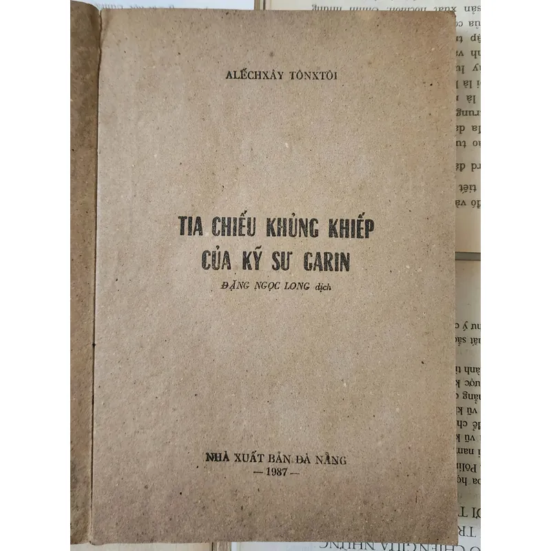 Tiểu thuyết: TIA CHIẾU KHỦNG KHIẾP CỦA KỸ SƯ GARIN, tác giả Aleksey N. Tolstoy  706236
