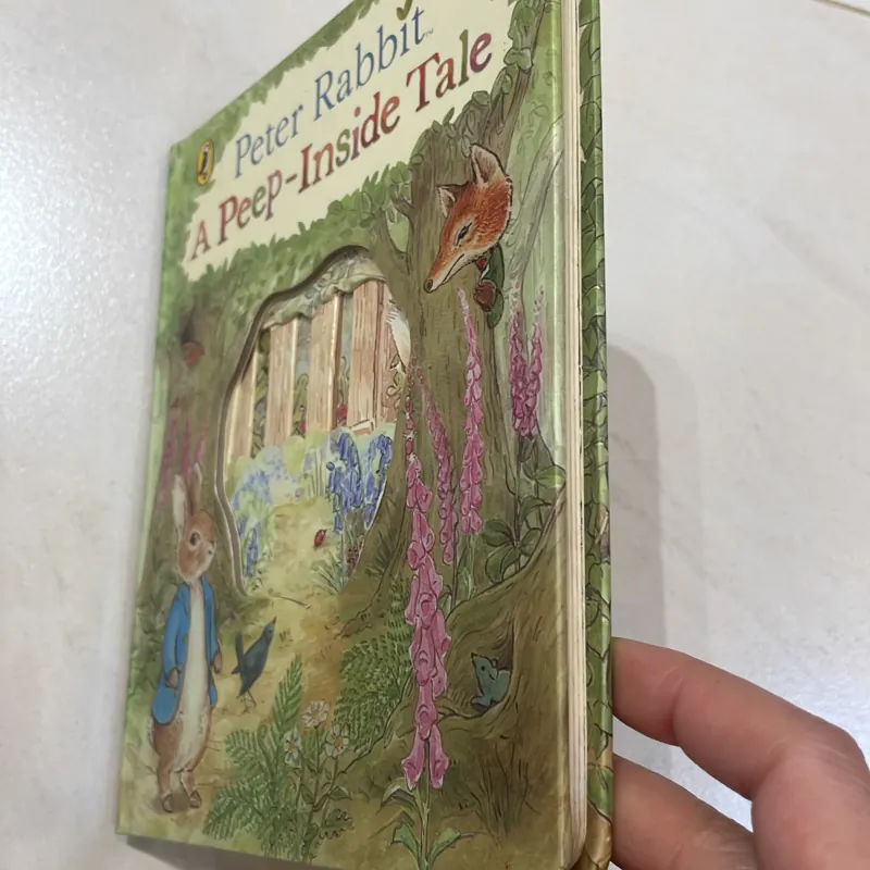 NGOẠI VĂN sách tiếng anh trẻ em PETER RABBIT - a peep-inside Tale - truyện kinh điển hay 1027884