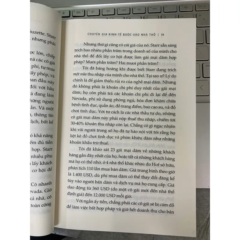 CHUYÊN GIA KINH TẾ BƯỚC VÀO NHÀ THỔ - TRẦN NGUYÊN (NGƯỜI DỊCH) 788219