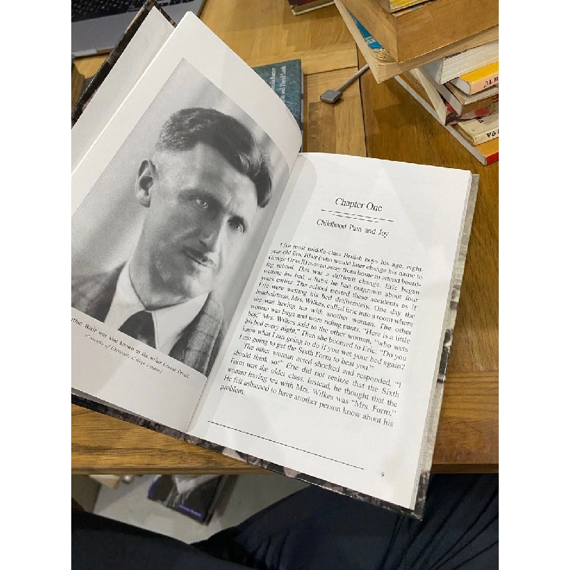 Generous Anger : The Story of George Orwell - William J. Boerst 526319