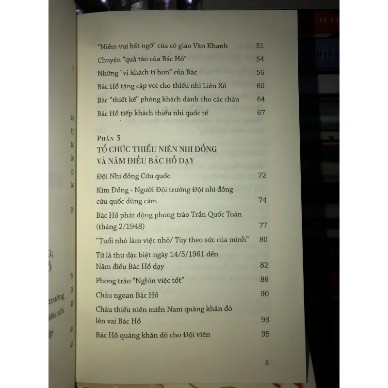 Bác Hồ với thiếu niên nhi đồng - Hà Minh Hồng 777222