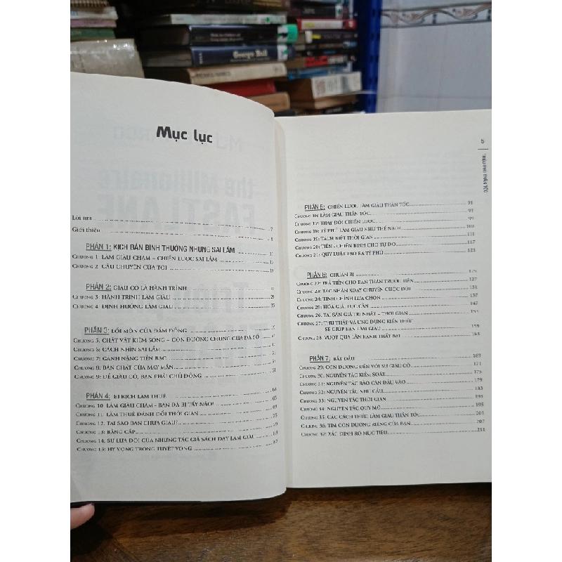 Triệu phú thần tốc: Giúp bạn vững bước trên con đường khởi nghiệp - MJ Demarco (Trần Thái Sơn dịch) 507177