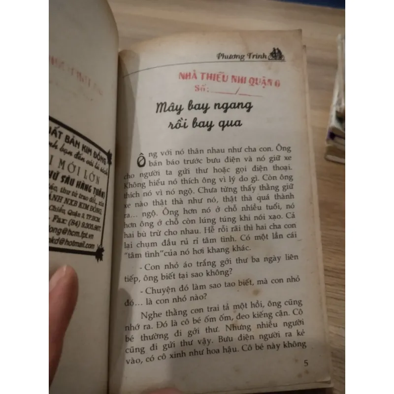 sách văn học dành cho thiếu niên. 
Tên sách: Ánh Sáng Dưới Lòng Sông.
 1025314