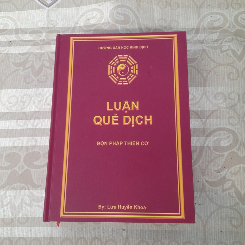 Sách Luận Quẻ Kinh Dịch 191445