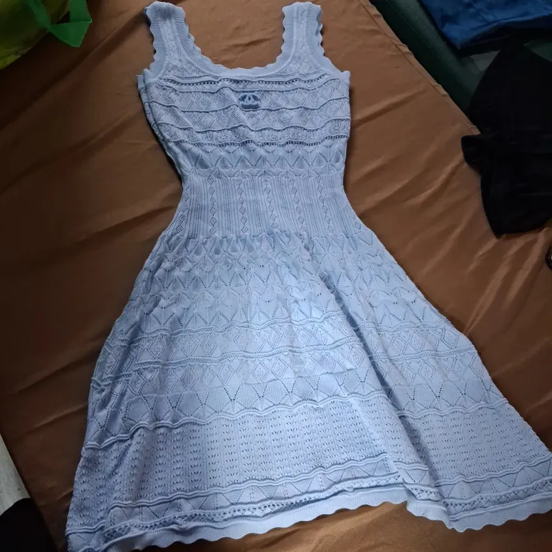 Đầm len mới 95% 777603