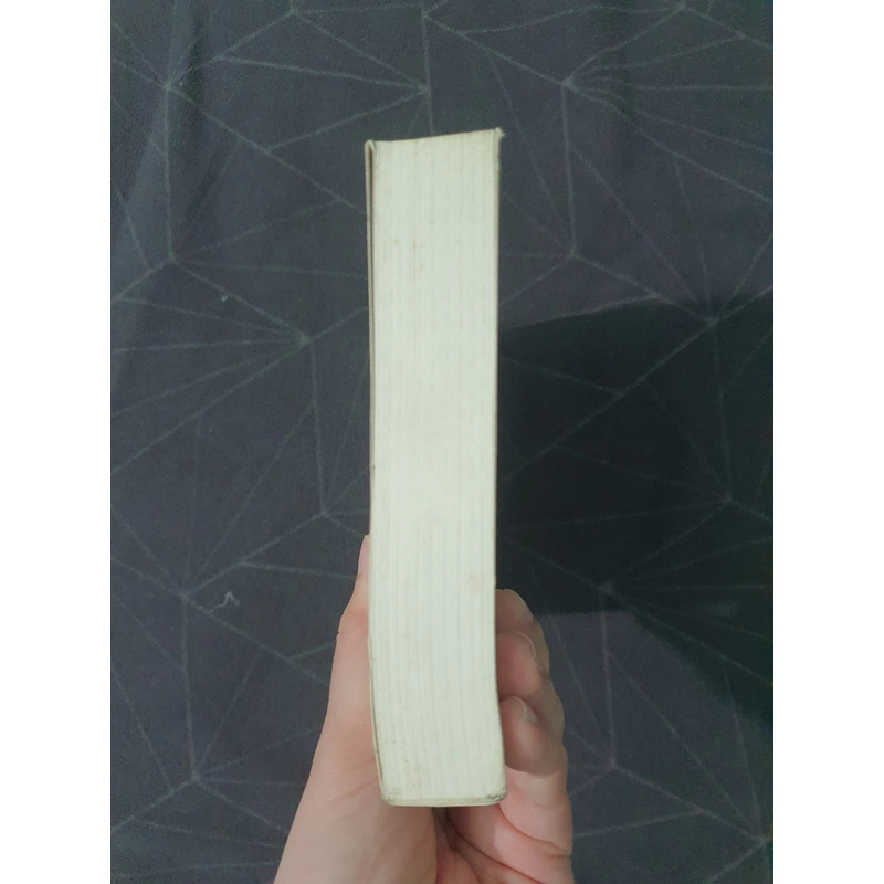 "Cá voi và hồ nước" - Thái Trí Hằng 476055