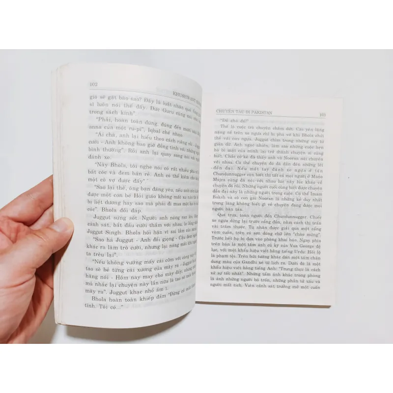 Chuyến Tàu Đi Pakistan" (Train to Pakistan - 1956) -  Khushwant Singh  795938