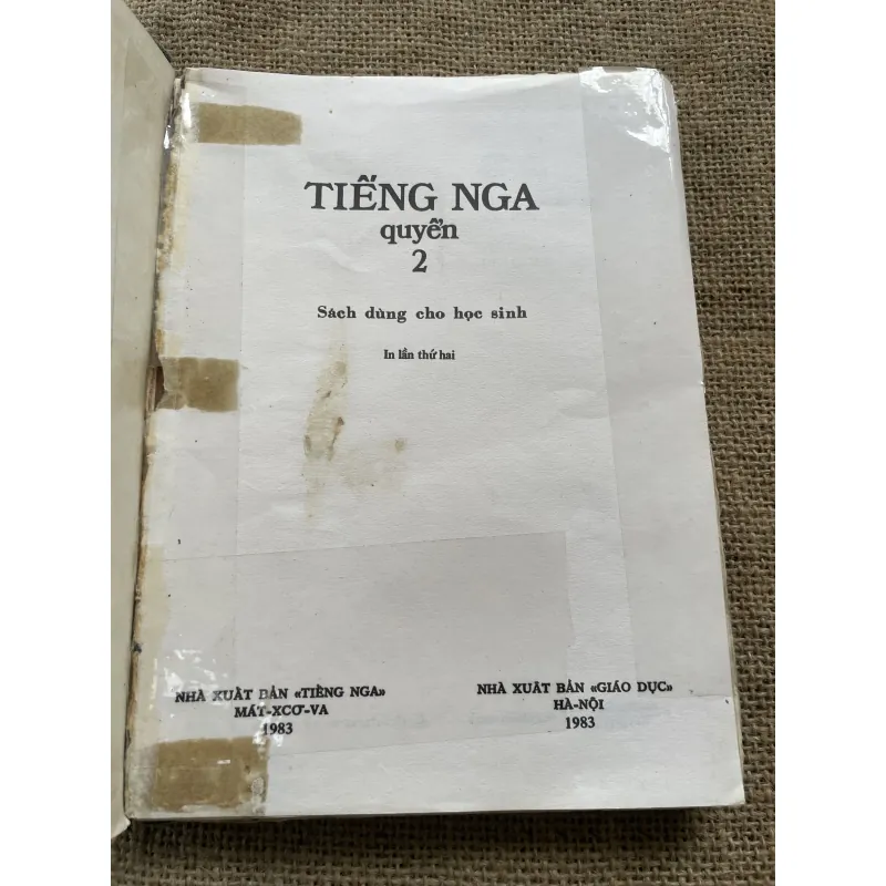 Tiếng Nga quyển hai sách dùng cho học sinh, in tại Nga  791750