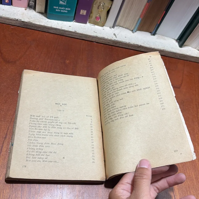 II Sách Sưu Tầm: Đời Lenin (Tập 2) - M. PRILÊGIAÊVA - 1975 932924