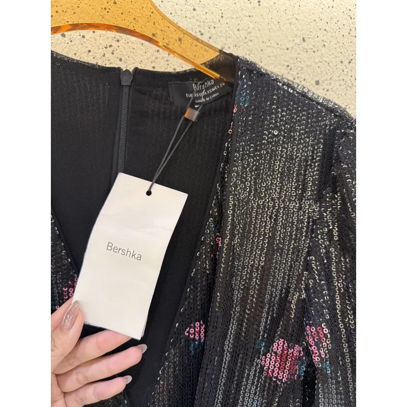 Váy Bershka Đen Kim Tuyến  717796