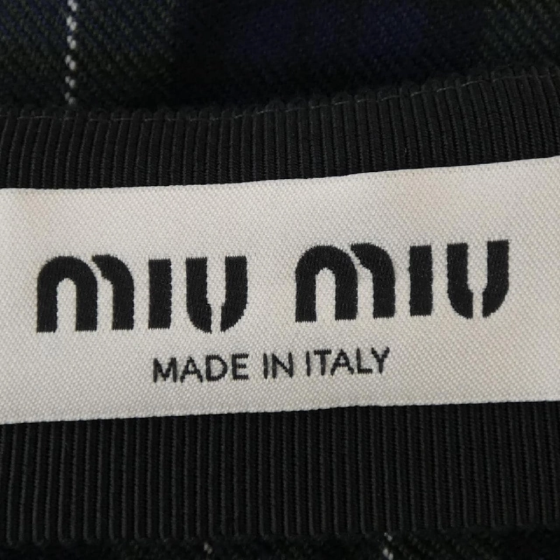 Chân váy logo MIU MIU MIU MIU MG2357 SOOO 16DO - Hàng hiệu Authentic 649415