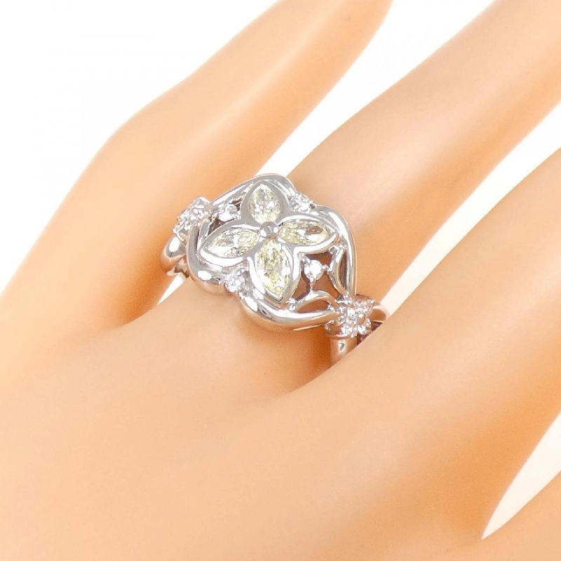 Nhẫn kim cương PT Flower 0.55CT 673007