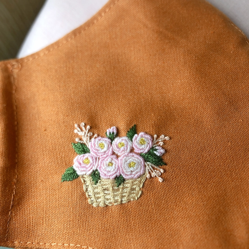 Khẩu trang vải linen thêu tay 476163