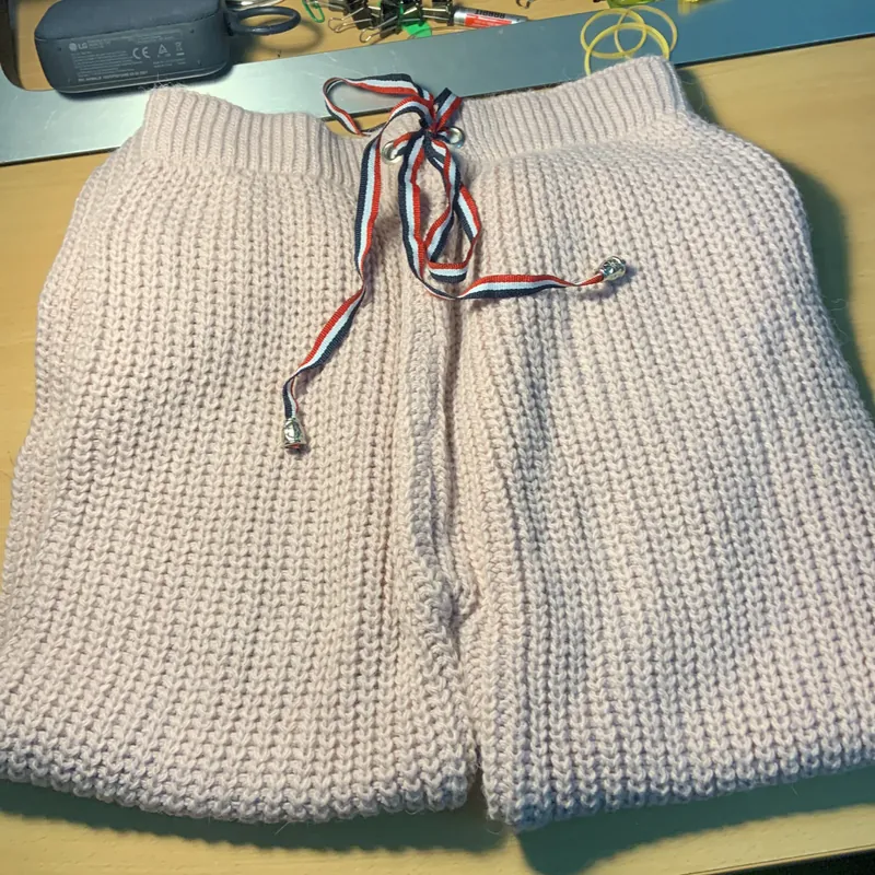 Quần dài len Tommy Hilfiger, size M, màu hồng và ghi xám… gần như mới tinh… 728176