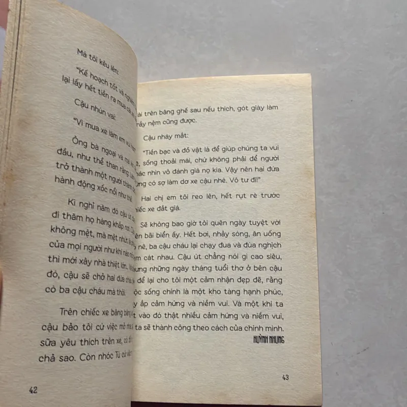 Ngoảnh nhìn ấu thơ (t01) 750518