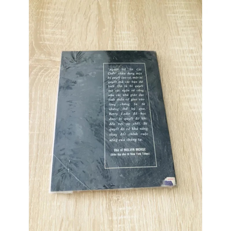 NGƯỜI VỀ TỪ CÕI CHẾT  1024347