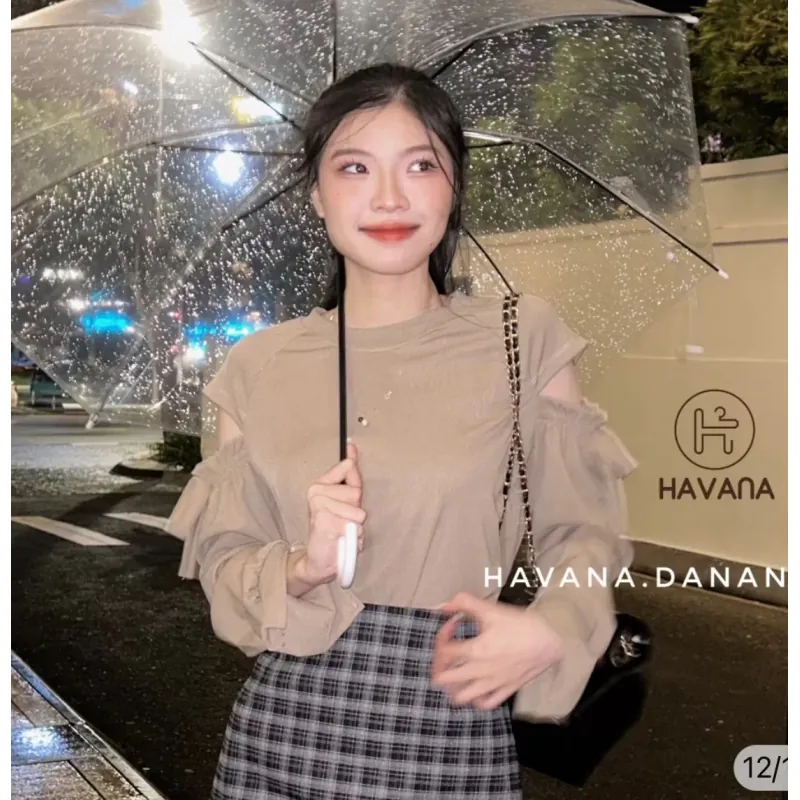 Đầm nữ cổ điển nhẹ nhàng phối túi xách hợp đi chơi, dạo phố 792589