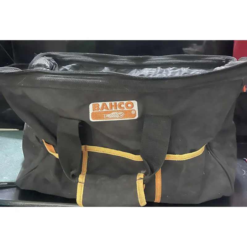 (HÀNG TRƯNG BÀY)MÁY BƠM MỠ KHÔNG DÂY BAHCO BCL32G1–14.4V VỚI DUNG TÍCH BÌNH CHỨA GR-400 760688