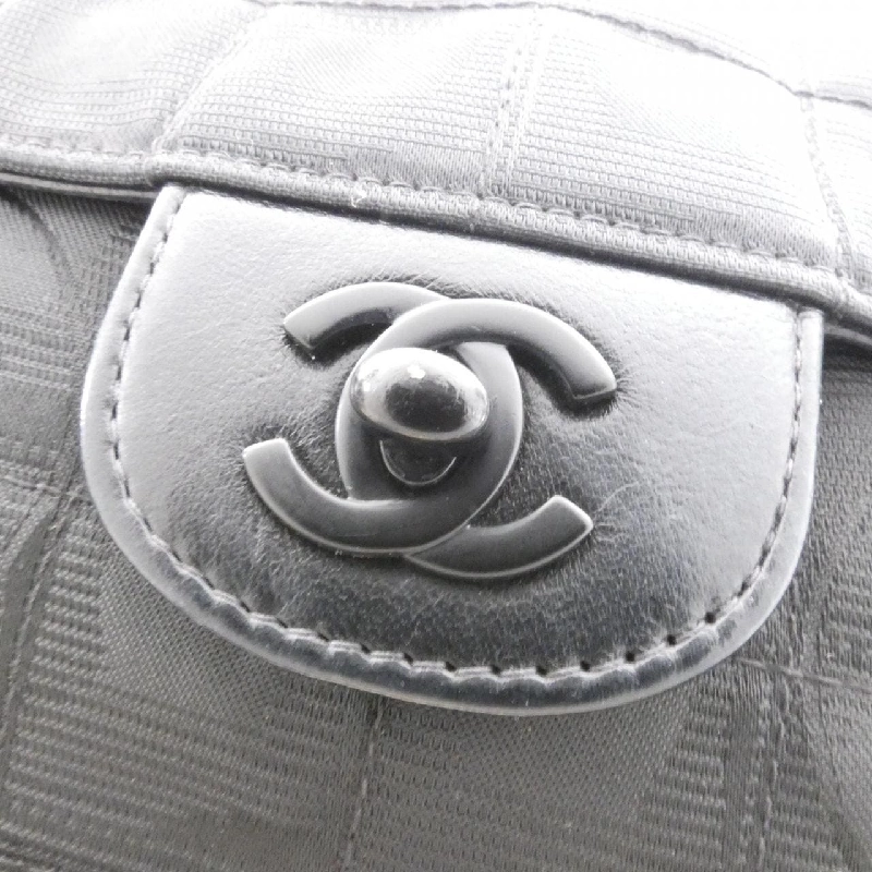 Túi đeo vai Chanel Travel Line 15316 608256