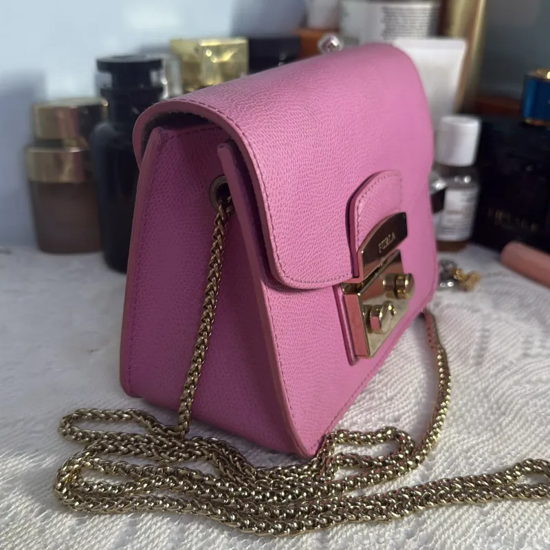 Túi Furla auth tặng kèm charm 993970