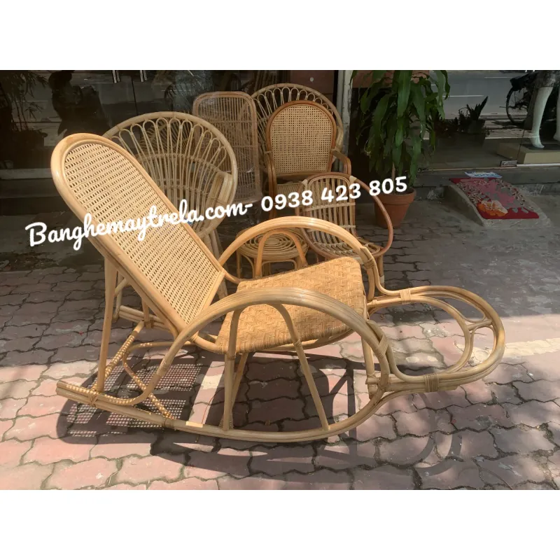 Ghế mây bập bênh lưới mắt cáo ngồi thoáng mát 683272