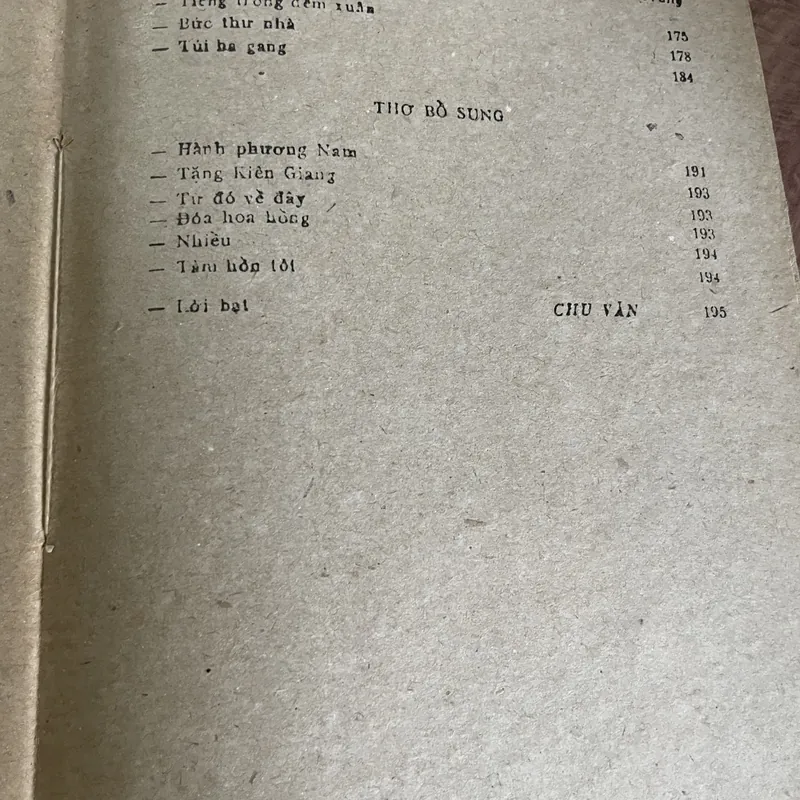 Thơ Nguyễn Bính : Tô Hoài giới thiệu; Chu Văn lời bạt 681723