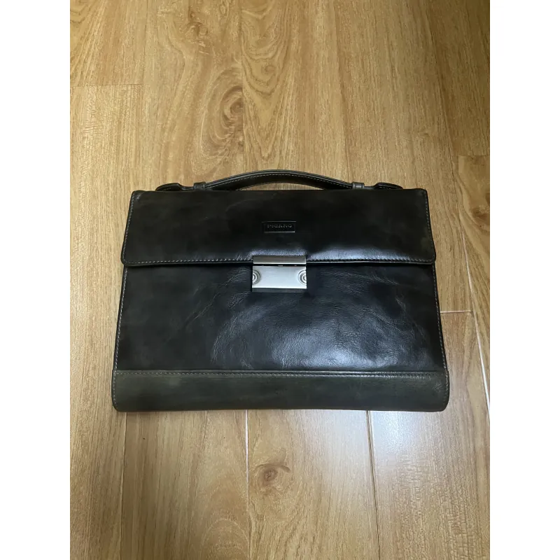 Clutch nam 25x18x3 da thật 2hand 1013061