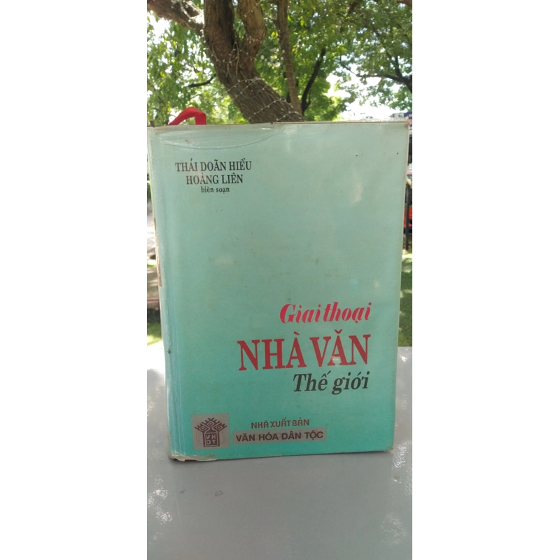 GIAI THOẠI NHÀ VĂN THẾ GIỚI 199548