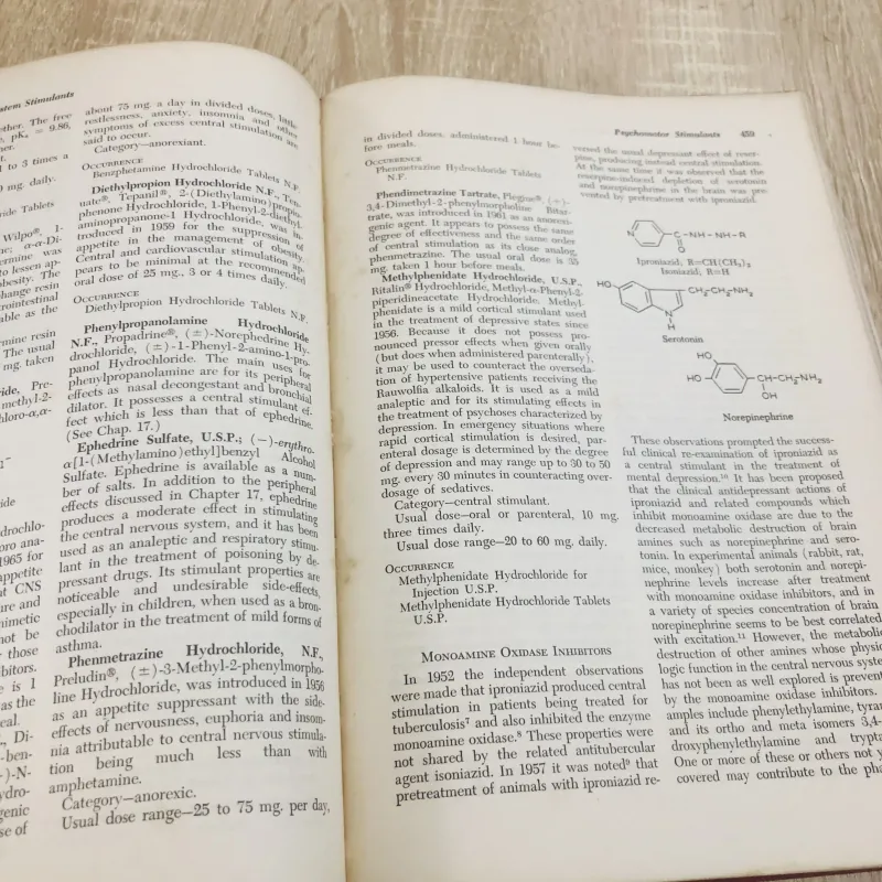 TEXTBOOK OF ORGANIC MEDICINAL AND PHARMACEUTICAL CHEMISTRY (Sixth Edition) 968617