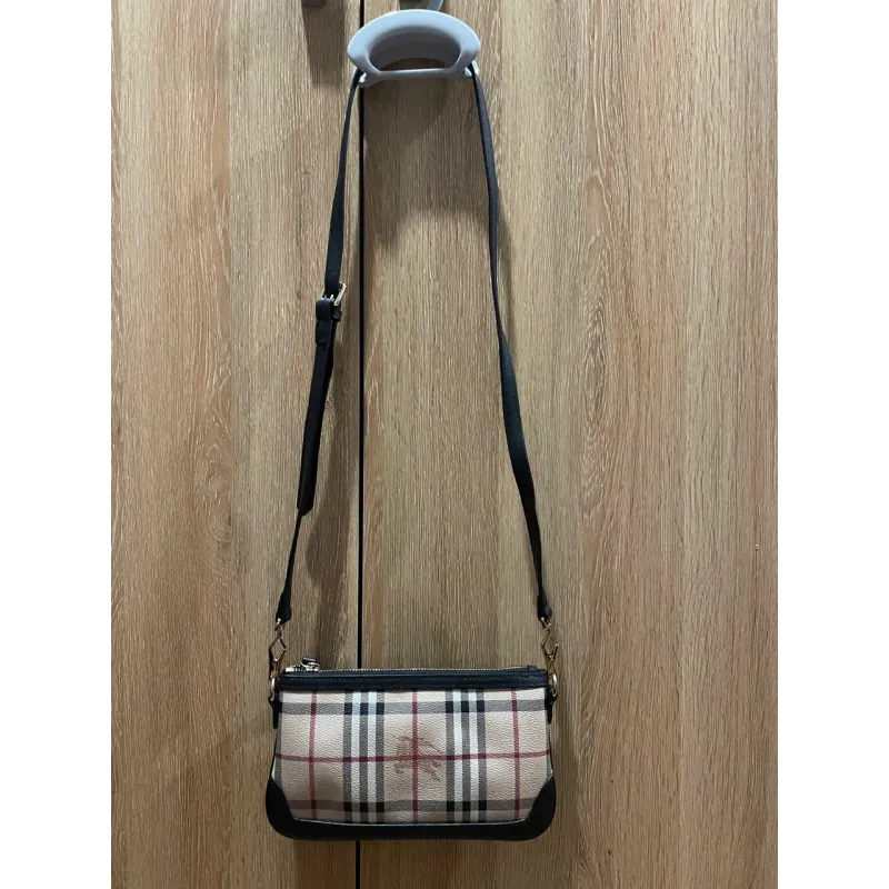 Túi Burberry – giảm giá kịch khung 590919