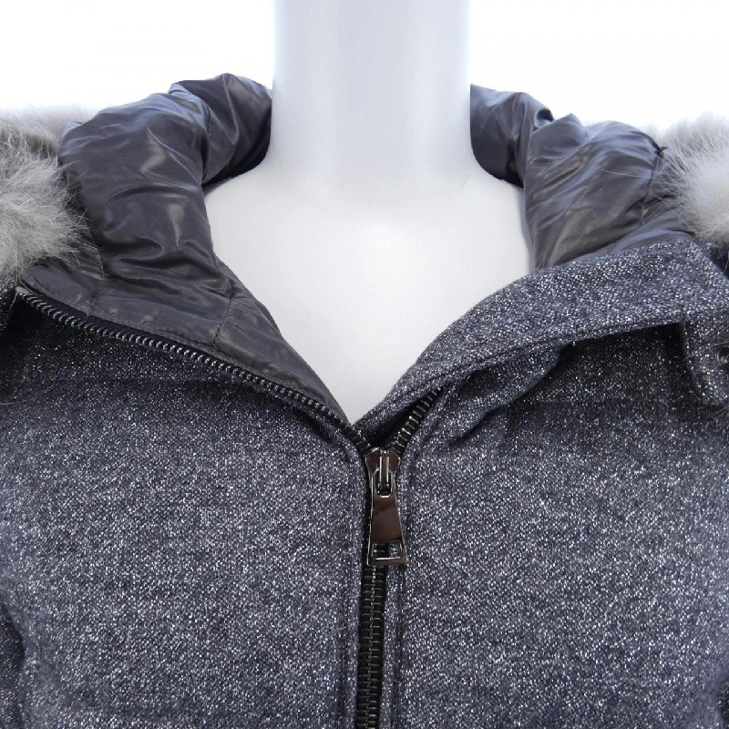 Áo khoác lông vũ MONCLER 638834