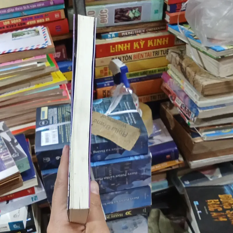 Nếp gấp thời gian - Madeleine L' Engle  796243