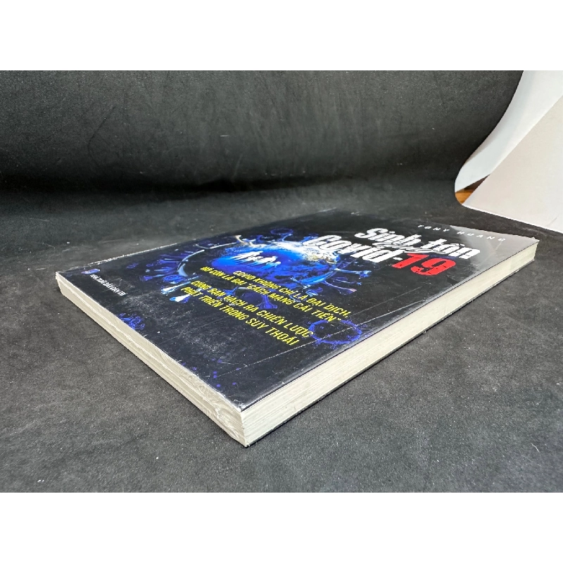 Sinh Tồn Cùng Covid-19, Tony Hoang, Mới 100% (Nguyên Seal) SBM1303 914066