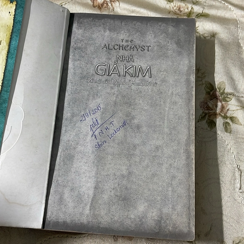 Nhà giả kim - bí mật của Nicholas Flamel bất tử 498320
