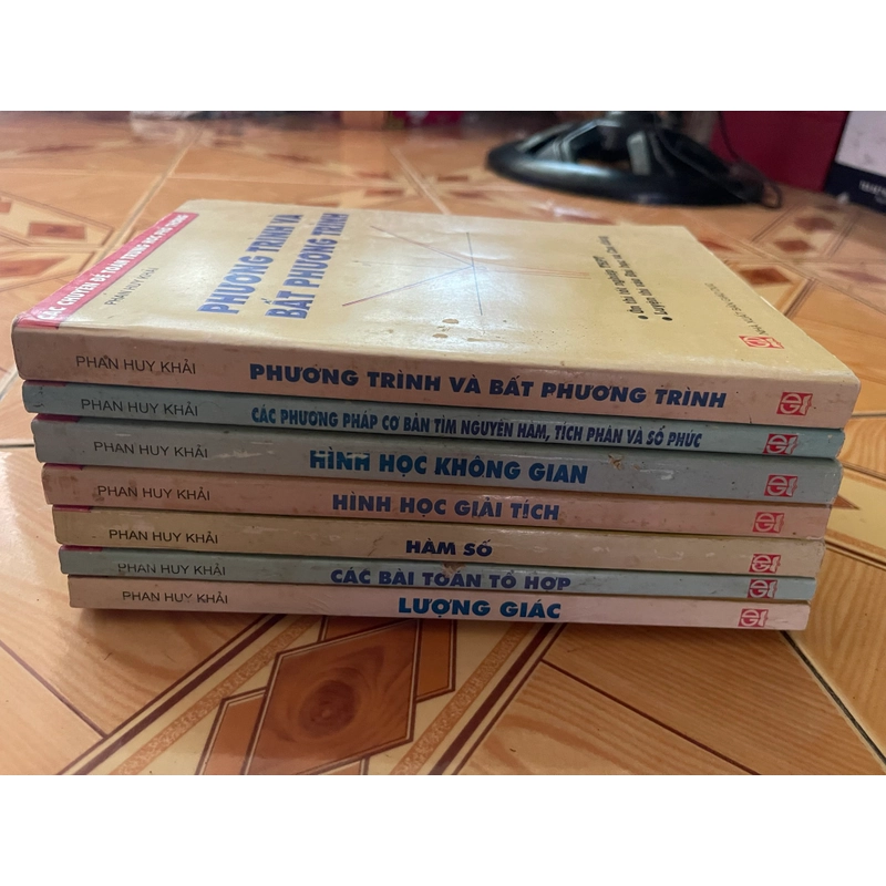 CÁC CHUYÊN ĐỀ TOÁN TRUNG HỌC PHỔ THÔNG 7 cuốn )- GS. PHAN HUY KHẢI 543330