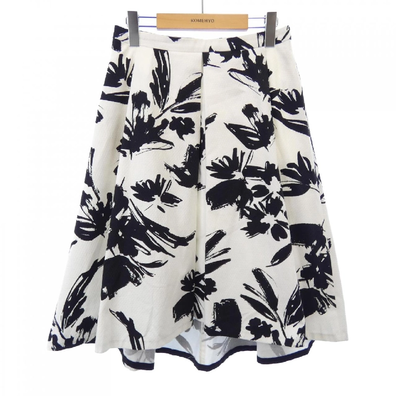 【Mã giảm giá】Chân váy ADORE 653436