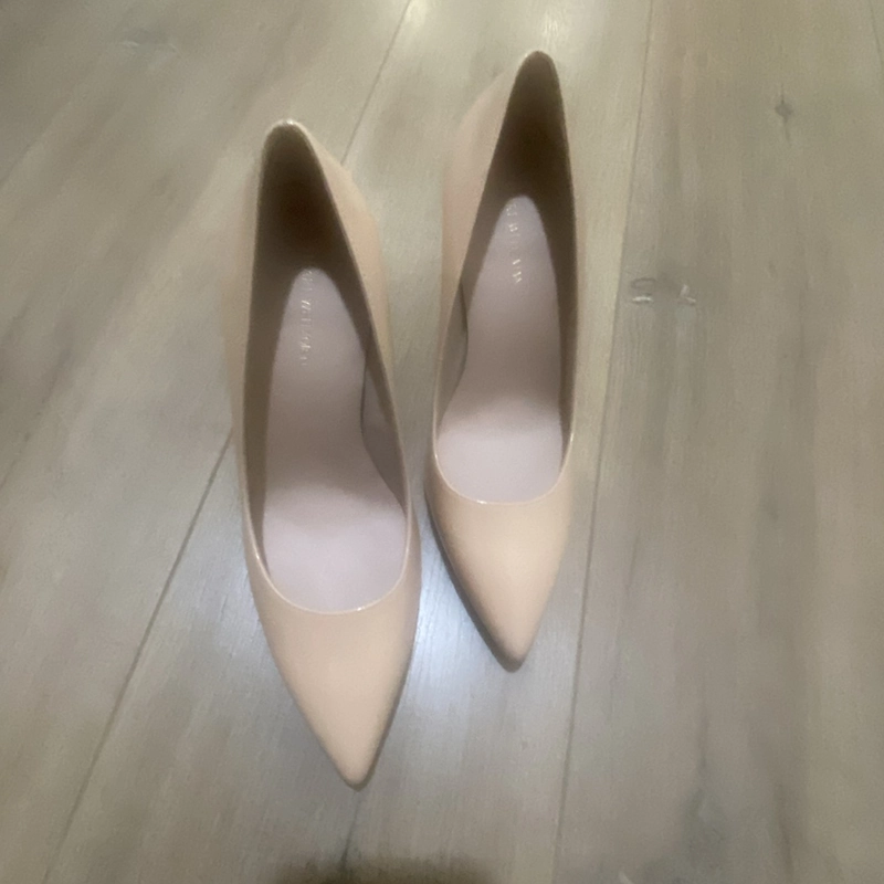 Giày nude sz 7. Stuart Weitzman 319779