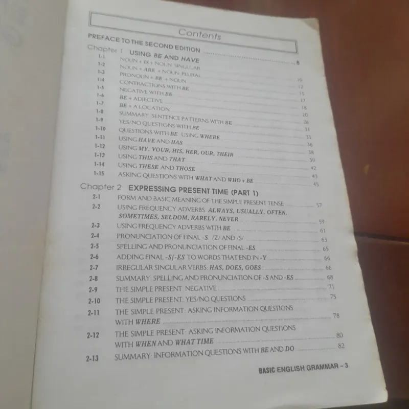 Betty Schrampfer Azar - BASIC ENGLISH GRAMMAR 931063