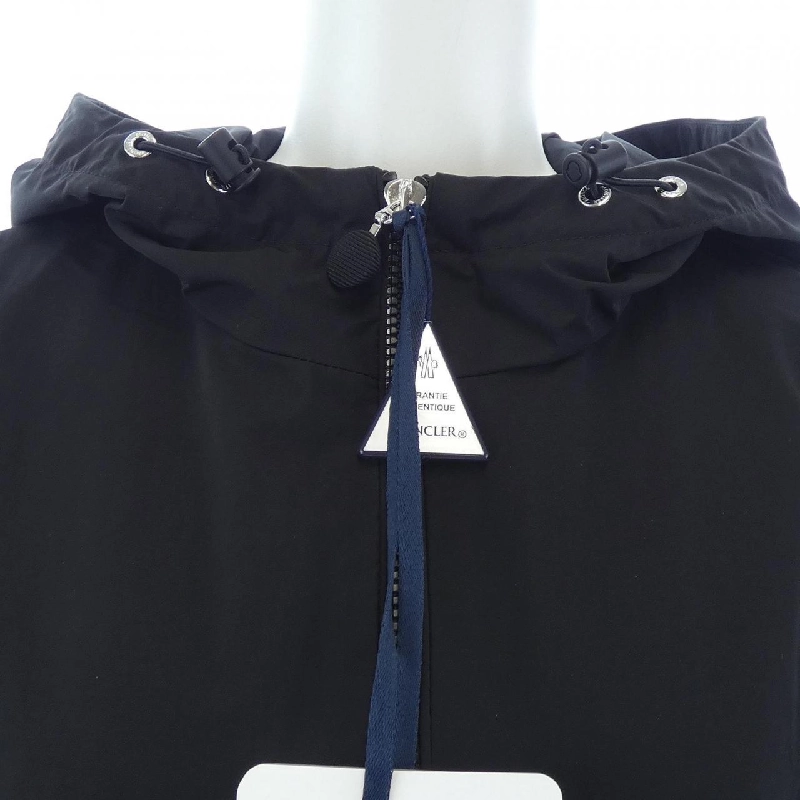 Áo khoác MONCLER PAU - Hàng hiệu Chính hãng 823532