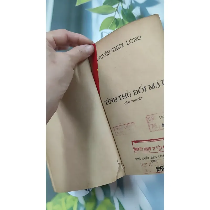 [XƯA] Tình Thù Đối Mặt (1990) - Nguyễn Thụy Long 776020