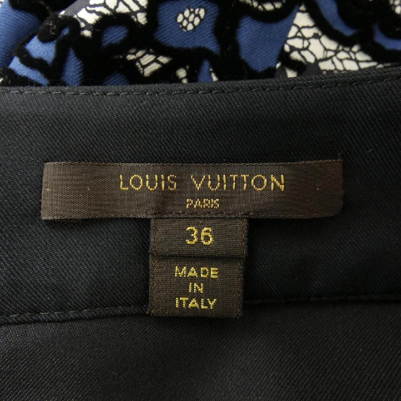 Váy LOUIS VUITTON FDSK11DJG - Hàng hiệu Authentic 820587