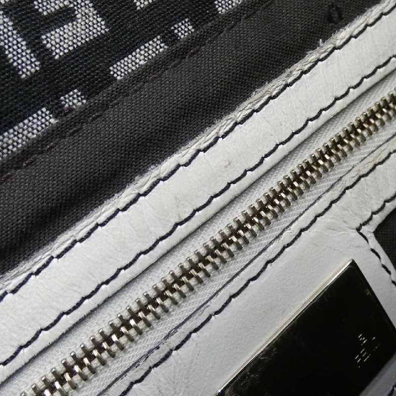 Túi đeo vai Fendi 8BR001 LPN 612970