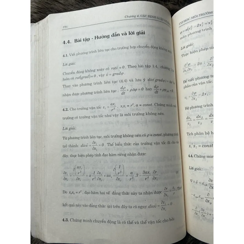 Cơ học trong môi trường liên tục (Phan Nguyên Di) 689009